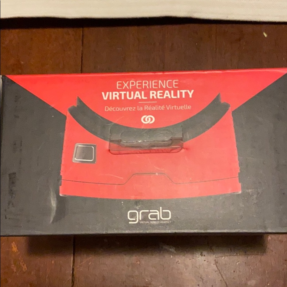 Virtual reality headsets for smartphone